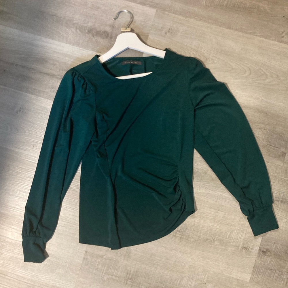 Suzy shier green blouse